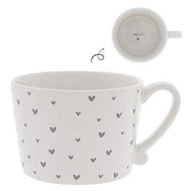 Bastion Collections BC Becher mit Henkel aus weißem Keramik und grauen Herzen (Smile Schriftzug innen) Keramikgeschirr Kaffeebecher BC Cup Küche Frühstück Gedeckter Tisch im Sale